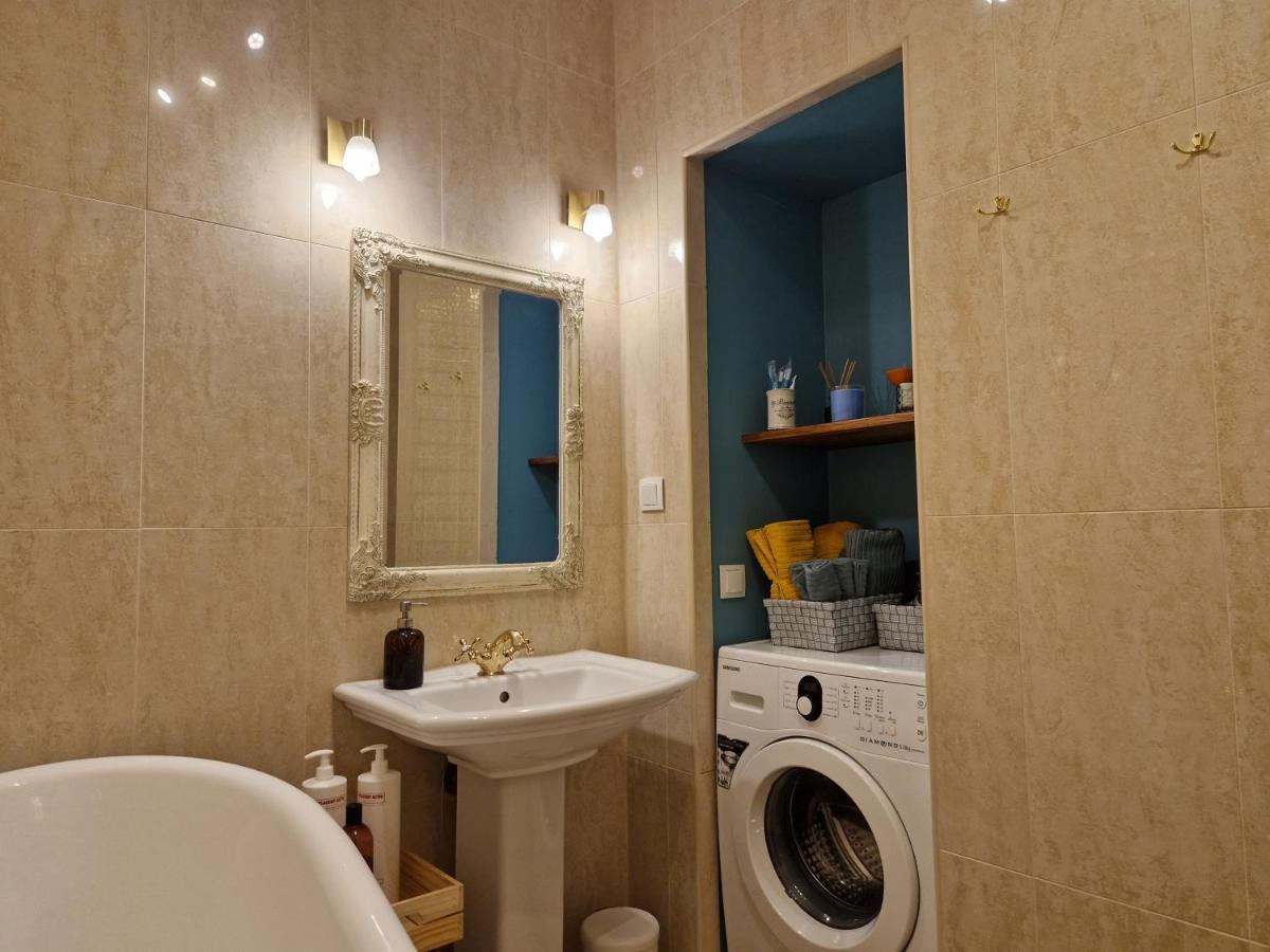 Lovely Apartment In Tallinn Old Town Kültér fotó