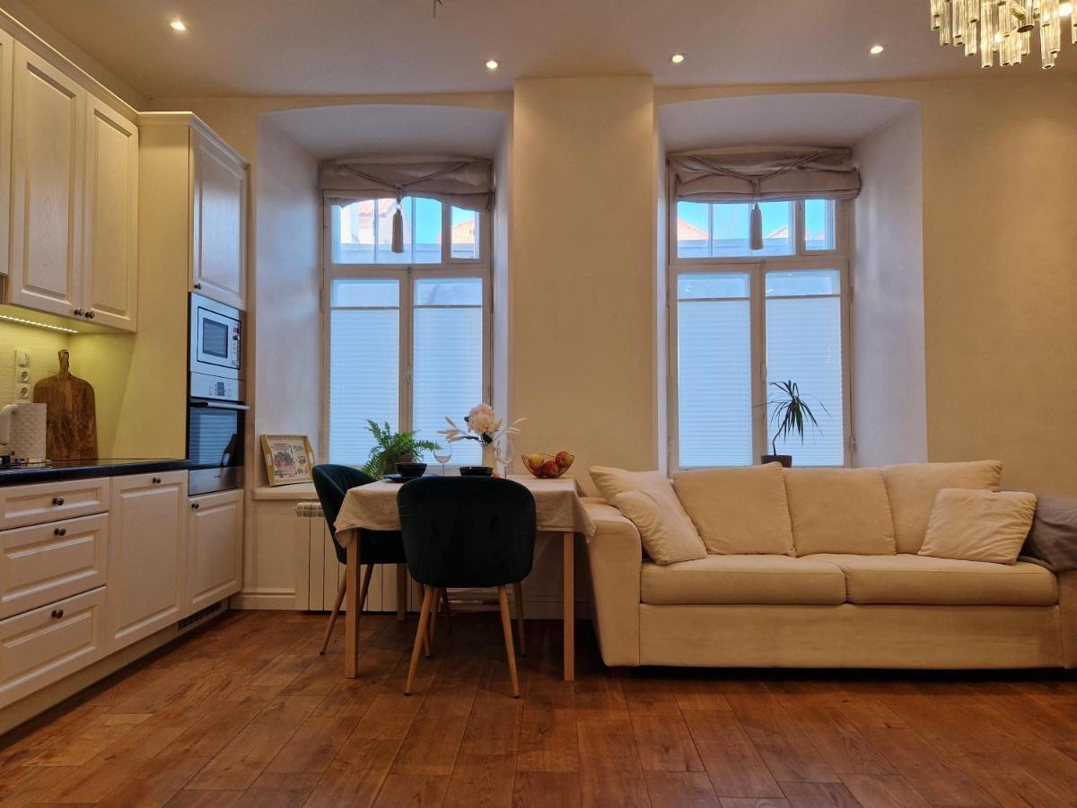 Lovely Apartment In Tallinn Old Town Kültér fotó